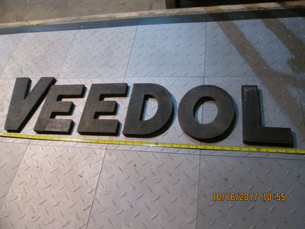 Veedol Oil Plastic Gas Station Advertising Lettering