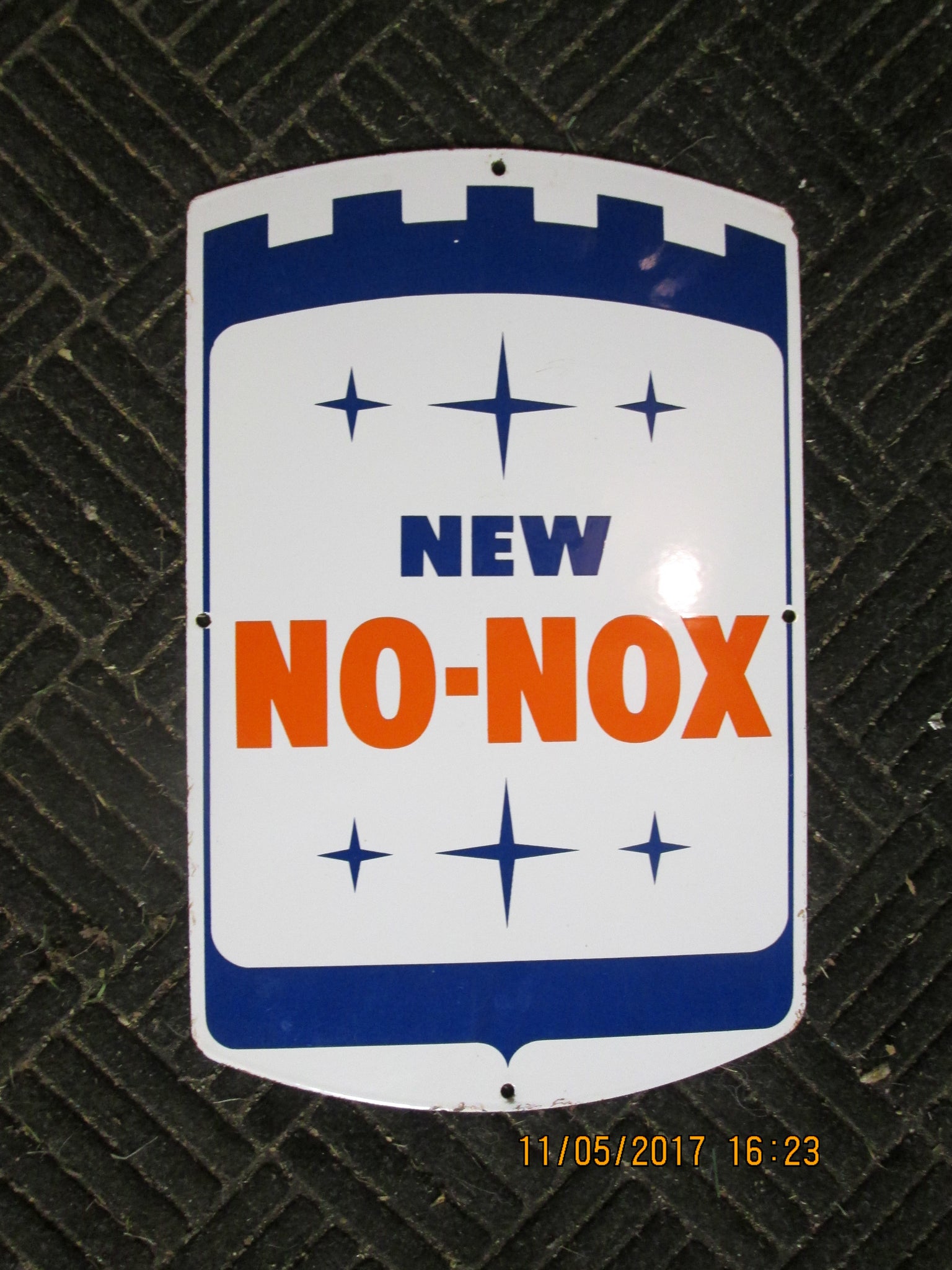 Very Nice 1960's Porcelain Gulf New No-Nox Pump Sign